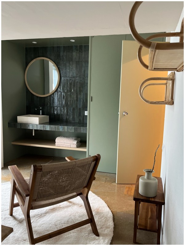 Une maison en bordure de mer à rénover entièrement avec une décoration lui donnant un ADN artistique impressionnant