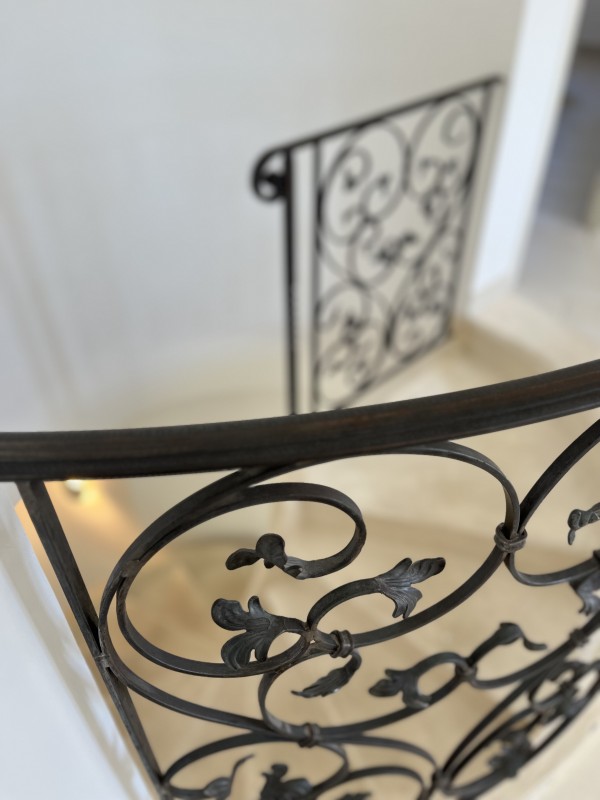 Rénovation intérieure et décoration épurée d'une bastide rénovée dans les Alpilles près de Pélissanne