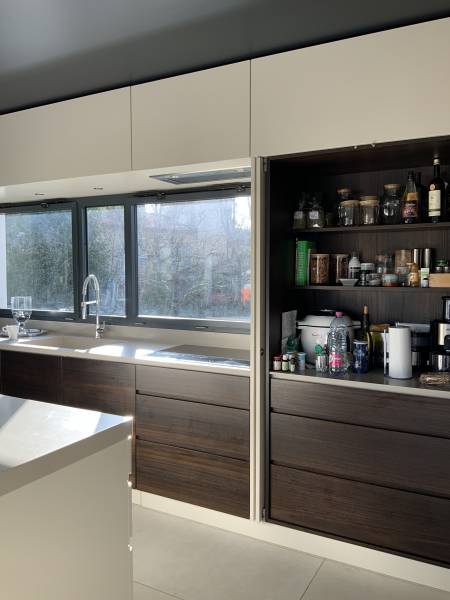 portes rabattables et disparaissant cuisine sur mesure menuiserie et agencement