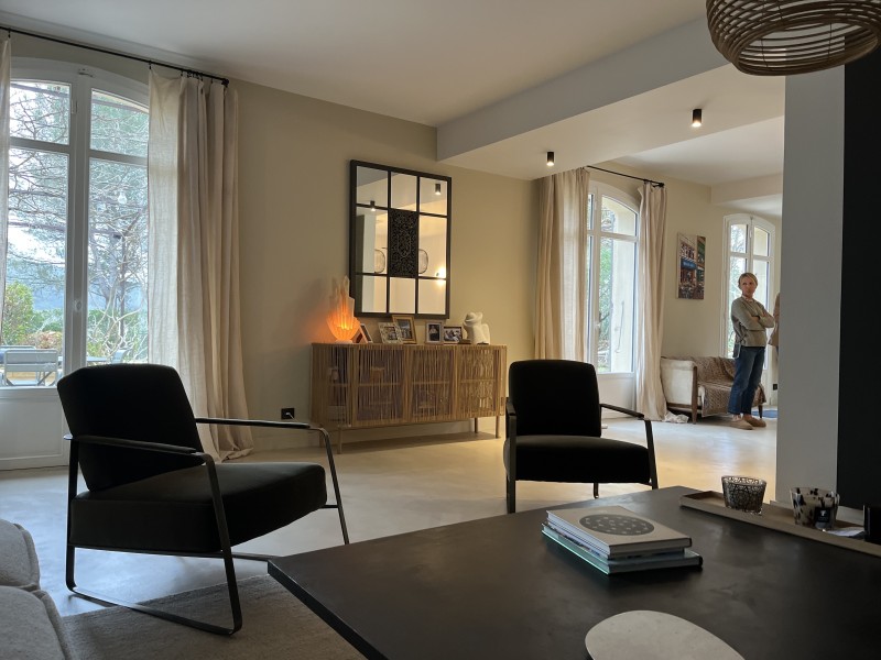 Décoration intérieure d’une bastide ancienne dans Le sud de la France près de la Sainte Victoire