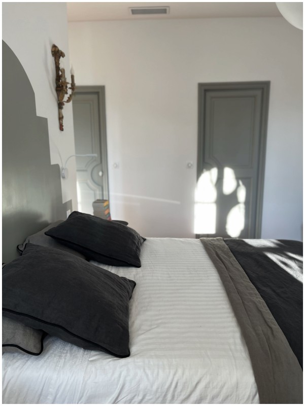 Incroyable rénovation et décoration intérieure d'une maison de maître en centre historique à Aix en Provence dans le Sud de La France 13100