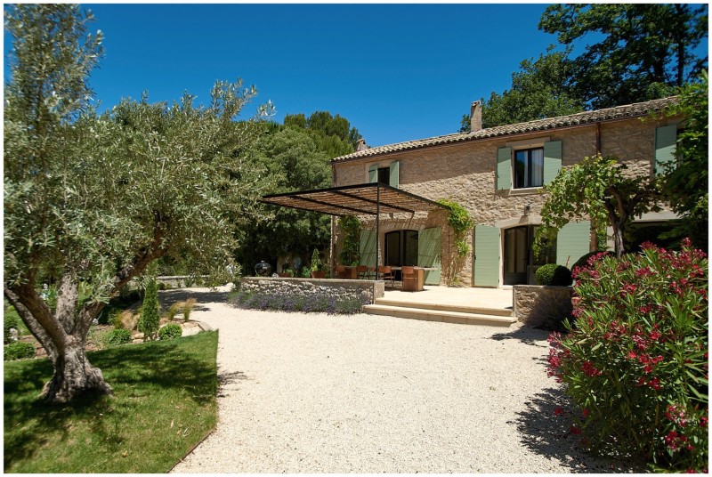 Magnifique rénovation et restauration d'une bastide dans le Sud de La France  agence d'architecture d'intérieur et décoration intérieure à Lourmarin dans le Luberon.