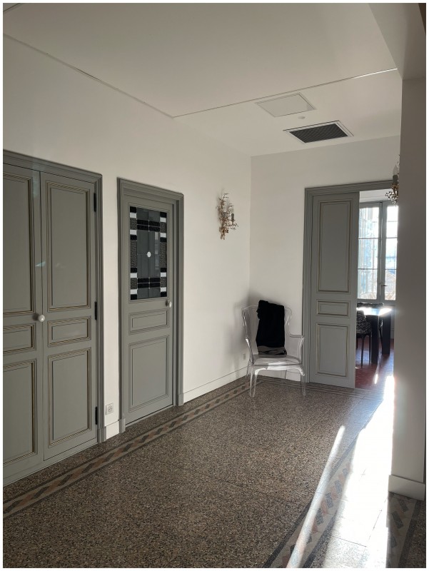 Incroyable rénovation et décoration intérieure d'une maison de maître en centre historique à Aix en Provence dans le Sud de La France 13100