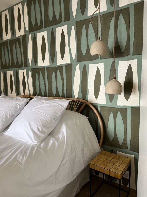 Décoration et rénovation intérieure d’une très belle maison d’architecte à Bormes les Mimosas avec une vue sur la mer impressionnante