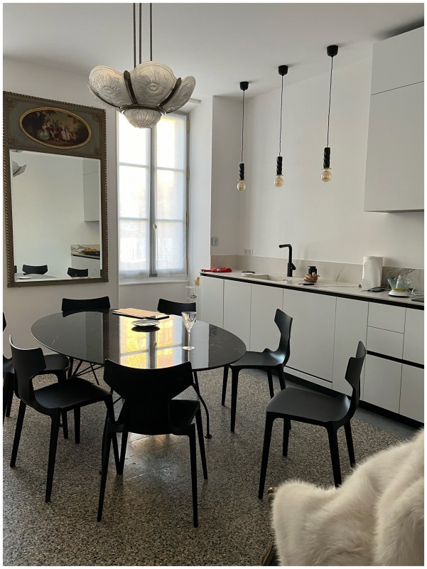 Incroyable rénovation et décoration intérieure d'une maison de maître en centre historique à Aix en Provence dans le Sud de La France 13100