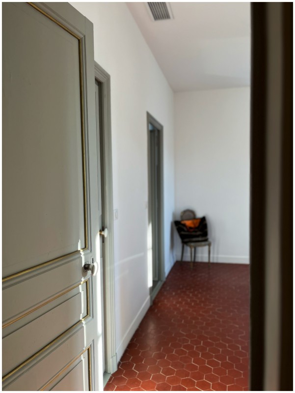 Incroyable rénovation et décoration intérieure d'une maison de maître en centre historique à Aix en Provence dans le Sud de La France 13100