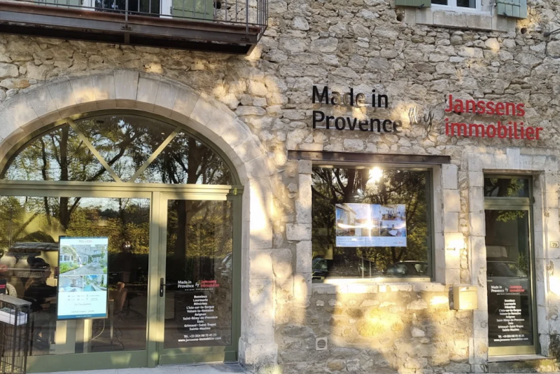 Agence immobilière Menèrbes Made in Provence