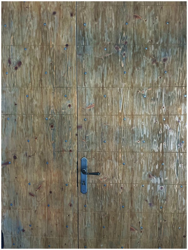 Rénovation et décoration intérieure complète d’une très belle bastide dans les Alpilles par Cécile Le Ven