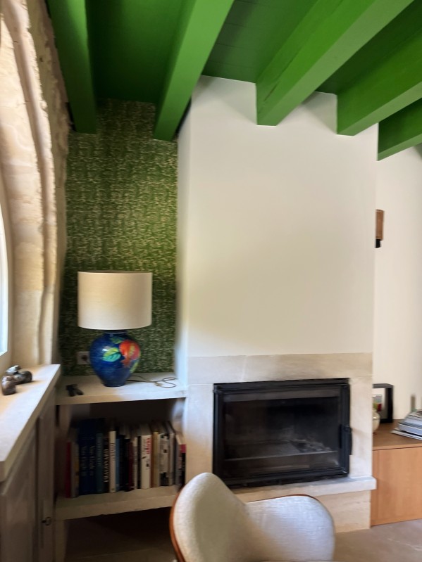 Rénovation et décoration intérieure d'une bastide à fort caractère architectural dans les Alpilles à Fontvieille