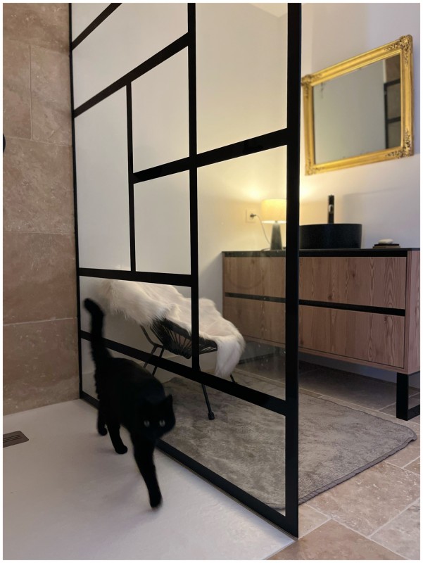 Très belle rénovation et décoration intérieure d'une bastide provençale à Rustrel en plein coeur du Luberon dans le département du 84