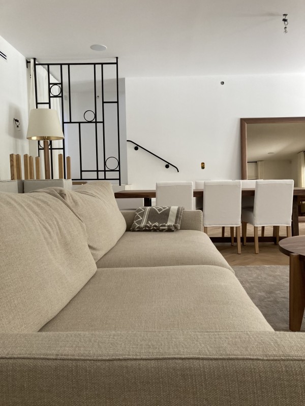 Projet de construction et agencement intérieur et décoration intérieure d'une villa de caractère située à St Tropez à deux pas de la place des Lices.