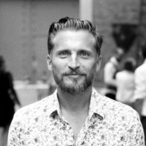 Dimitri, notre expert en matériaux et en design