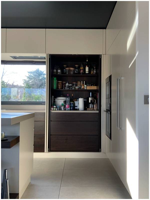 portes cachées et rabattables